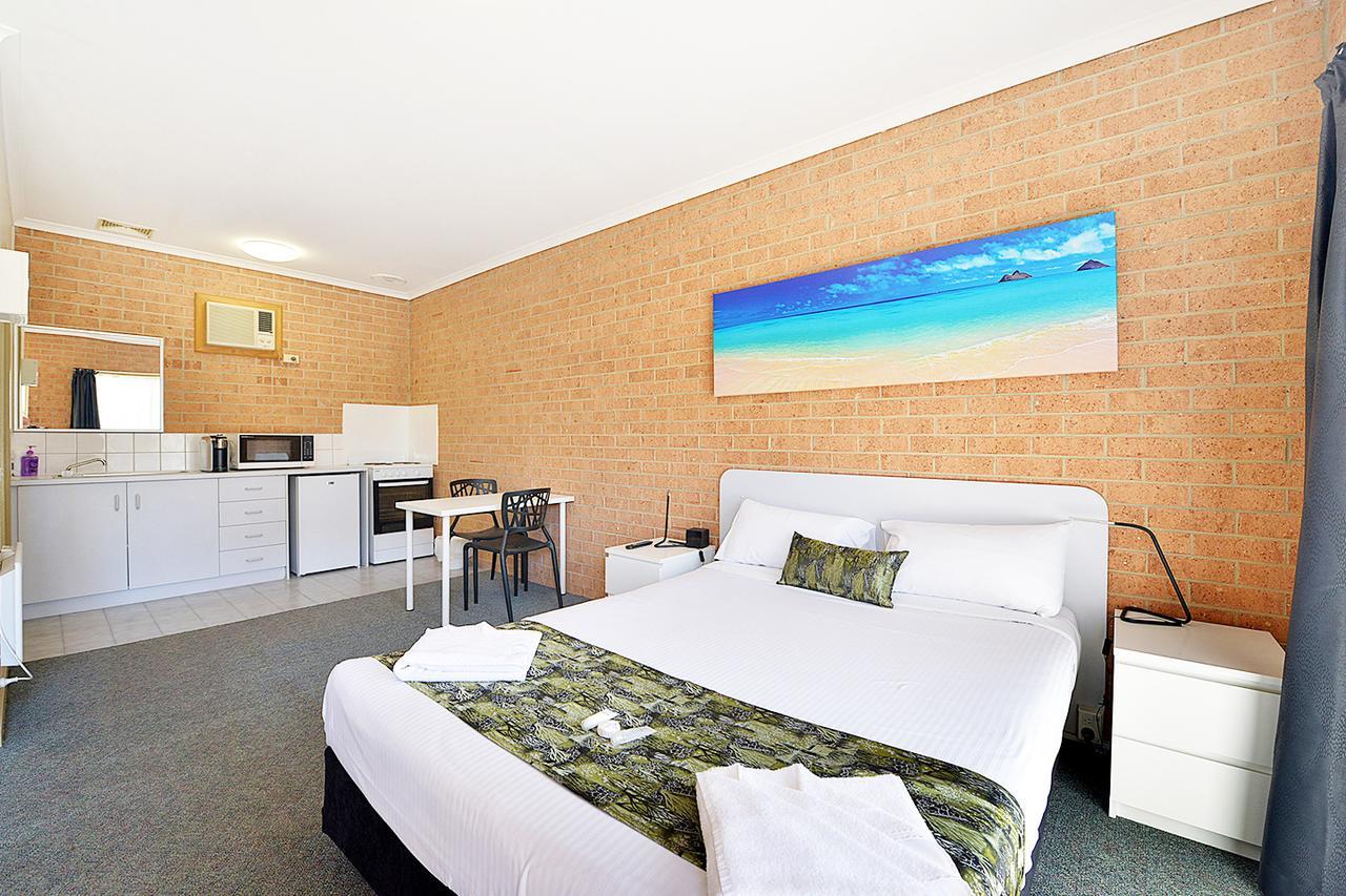 Cranbourne Motor Inn Εξωτερικό φωτογραφία