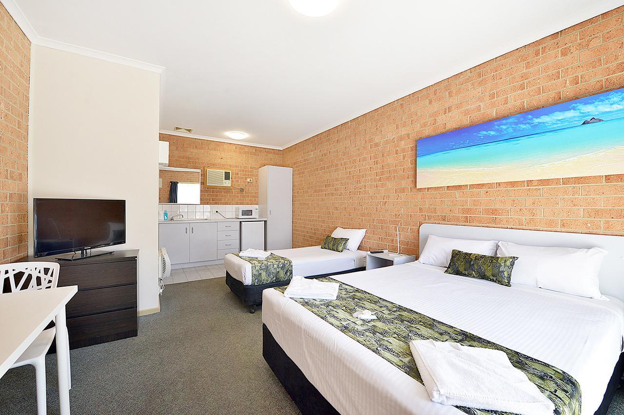 Cranbourne Motor Inn Εξωτερικό φωτογραφία