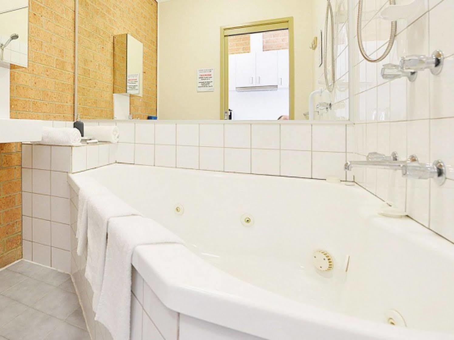 Cranbourne Motor Inn Εξωτερικό φωτογραφία